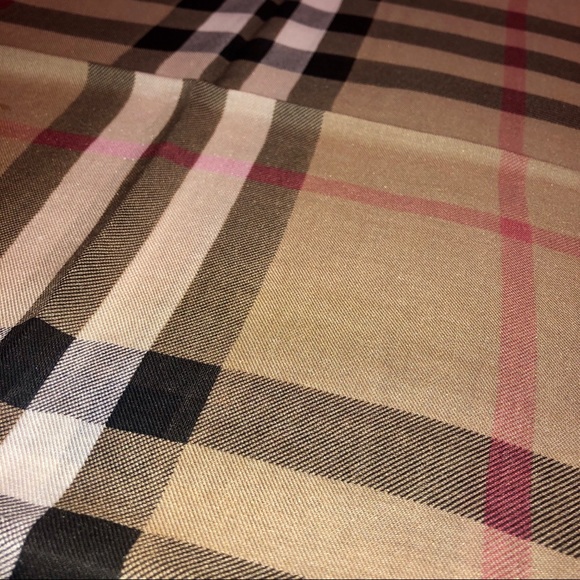 NWT Authentic Burberry Vintage Check Scarf - Picture 7 of 11